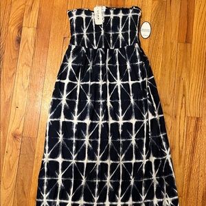 Soma Geometric Strapless Dress in Navy and White